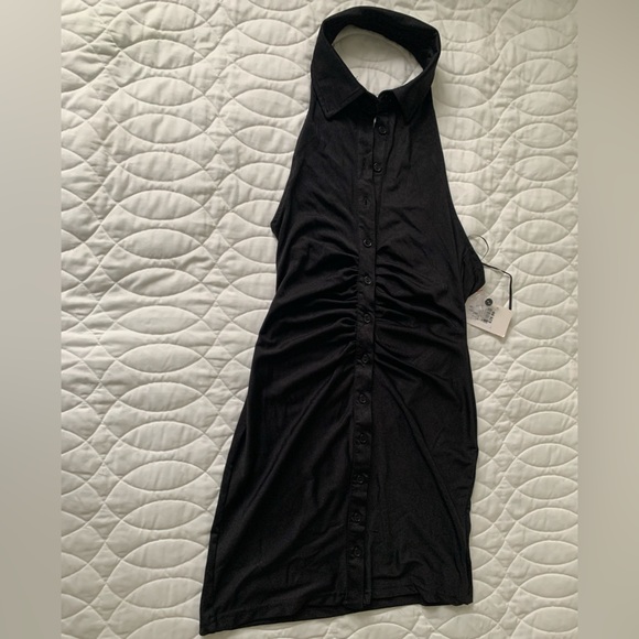#27 NWT Halter style little black dress. Size M - Picture 1 of 5
